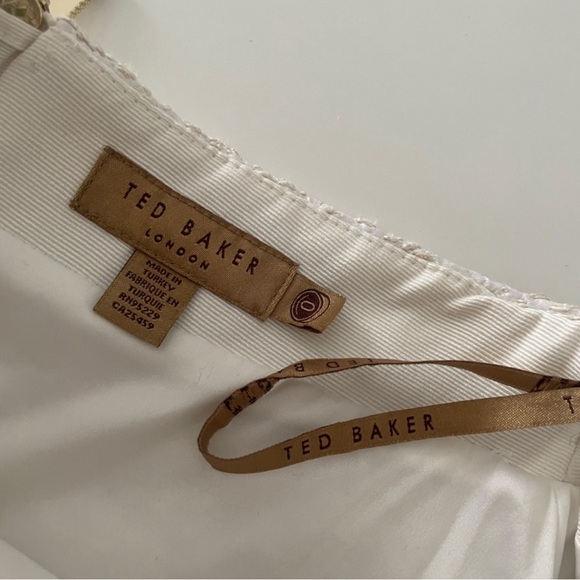 Ted Baker Leysas A-line white cream gold boucle mini skirt in size 0 - Picture 8 of 8